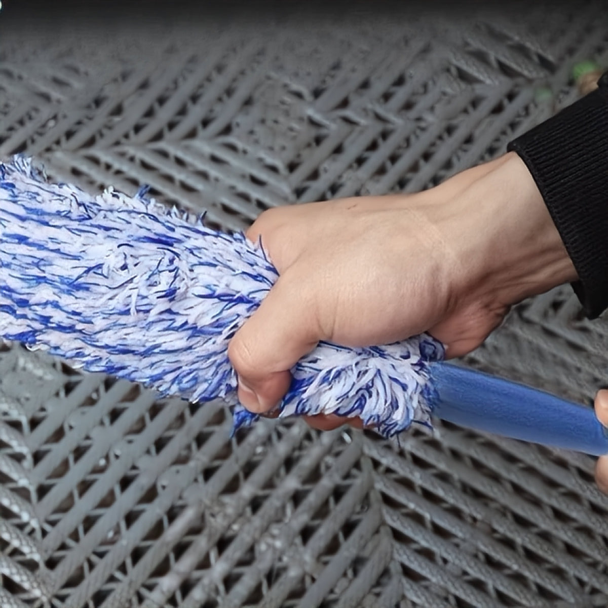 Brosse à jantes en microfibre en situation